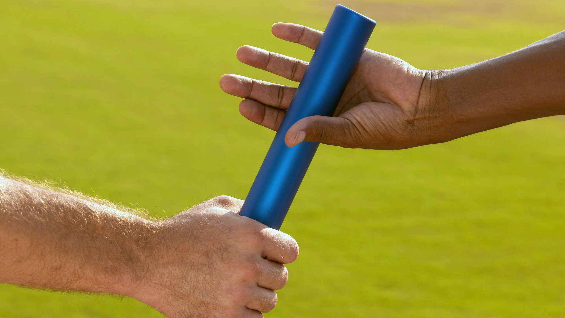 体育器材公司参与青训课程开发推出针对性训练装备方案，体育运动器材公司