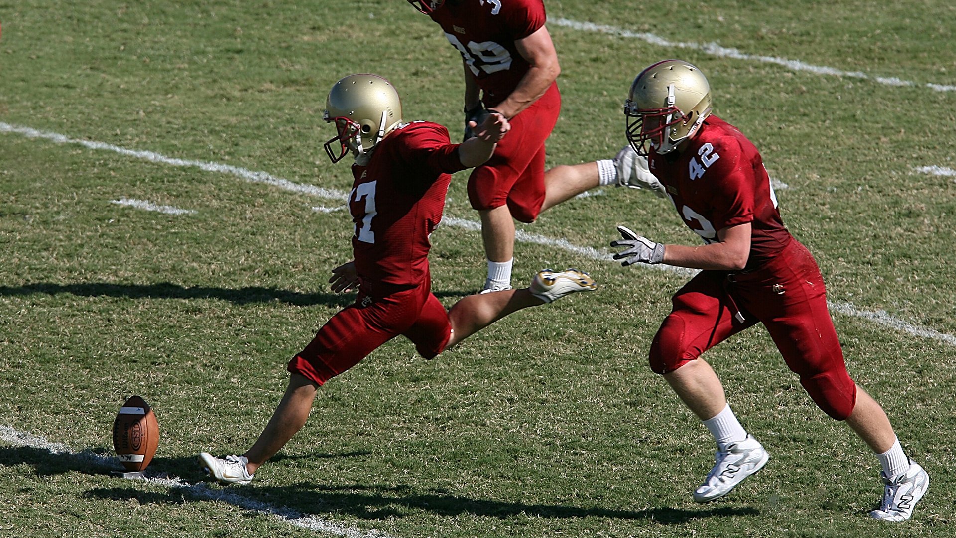 简：作为全黑队的边锋，连连得分为球队提供巨大助力